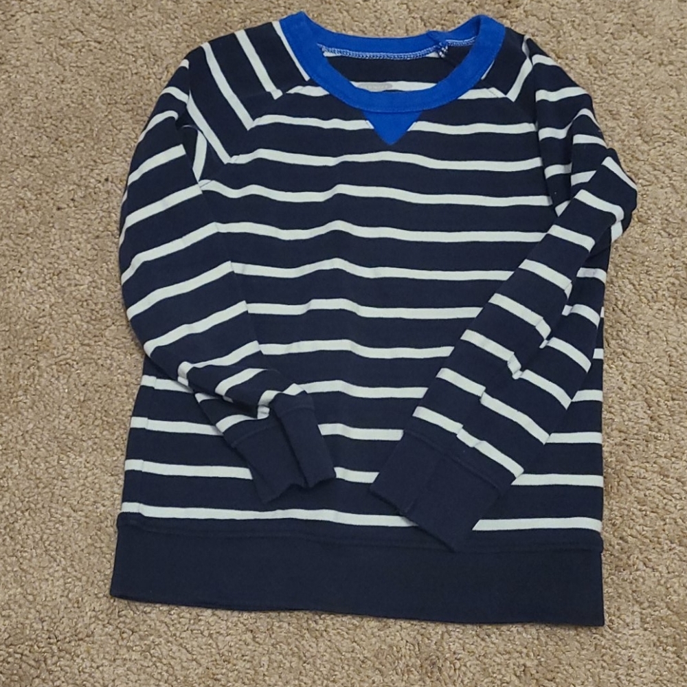 $4 ADD TO BUNDLE TO LOWER PRICE Boys light sweater